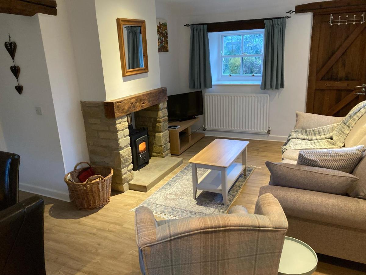The Bailey Shepherd'S Hut And Holiday Cottage Skipton Exterior photo